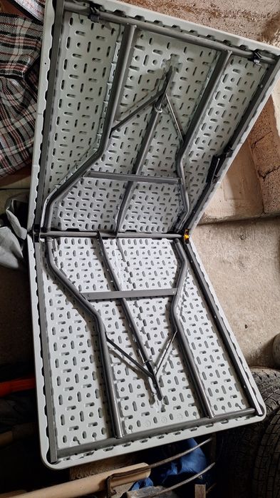 Демалуға арналған стул столымен бірге