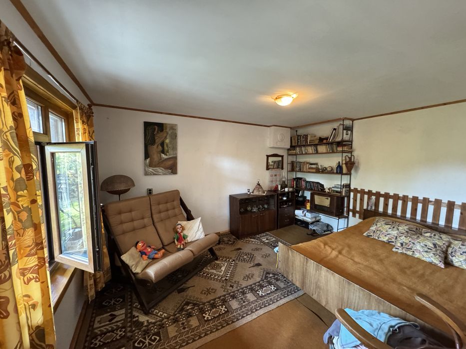 Продава къща в с. Долно Сахране, общ. Павел баня