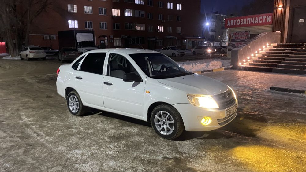 Лада Гранта 2013