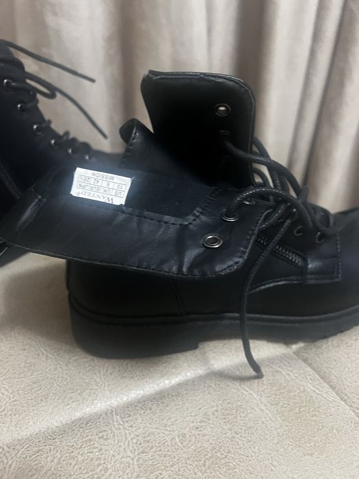 Ботиночки новые 41 рр покупала в Москве.