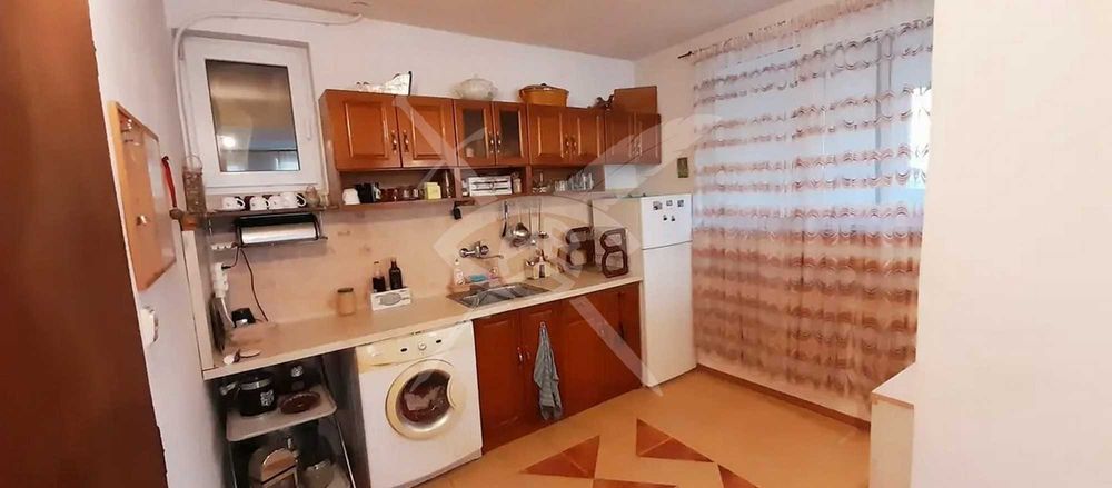 Продава се Къща в Годеч - 300 кв.м за 1217 €/кв.м - Снимка #2