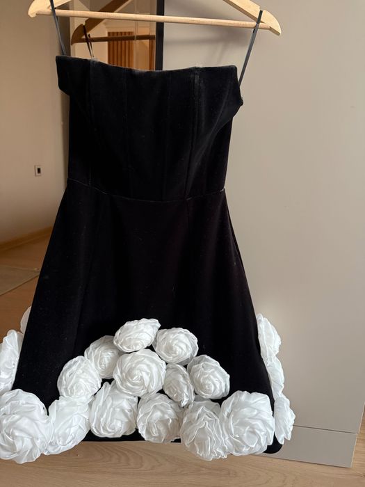 Черна официална рокля