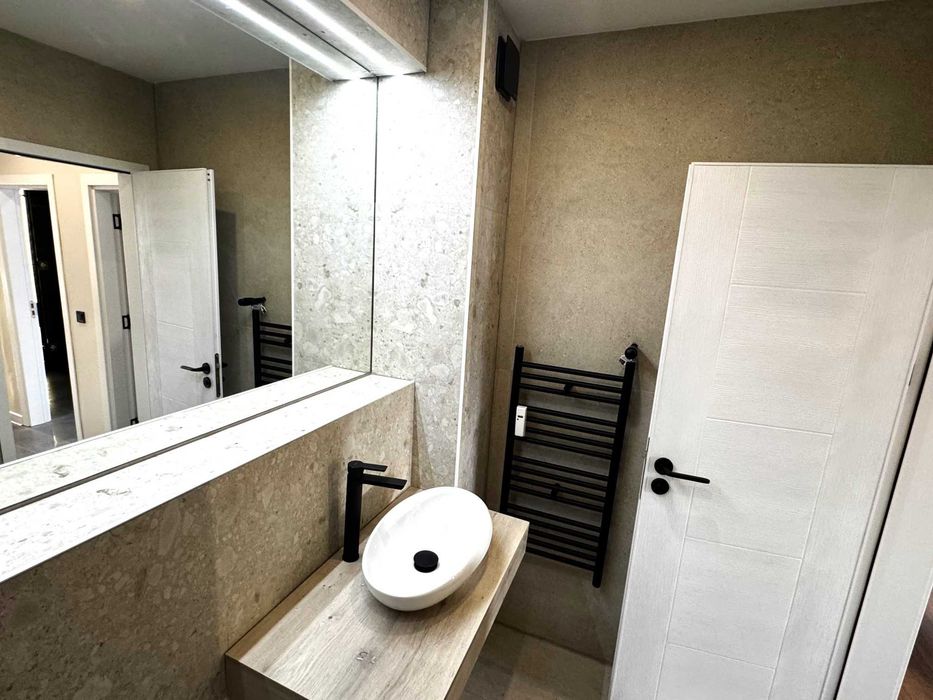 Дава се под наем Тристаен апартамент в София, Гоце Делчев - 75 кв.м за 329900 € - Снимка #8