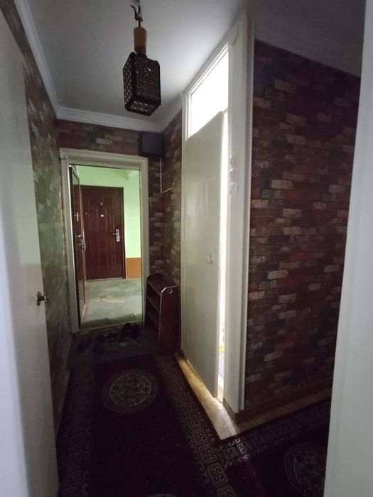 Ijaraga kvartira beriladi Mikrayon bozorcha olda  2 xona  2 etaj