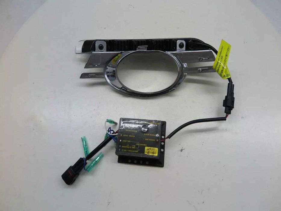 Капаци халогени с ЛЕД дневни светлини Мерцедес 204 LED Mercedes W203