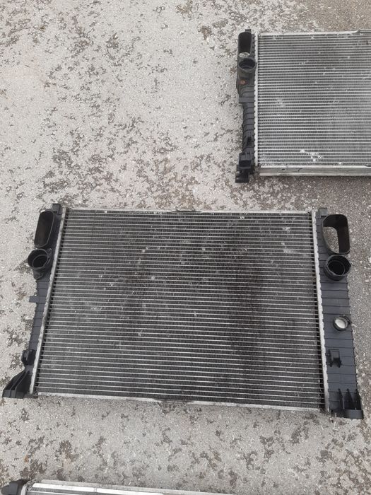 Воден радиатор Мерцедес w211 cdi