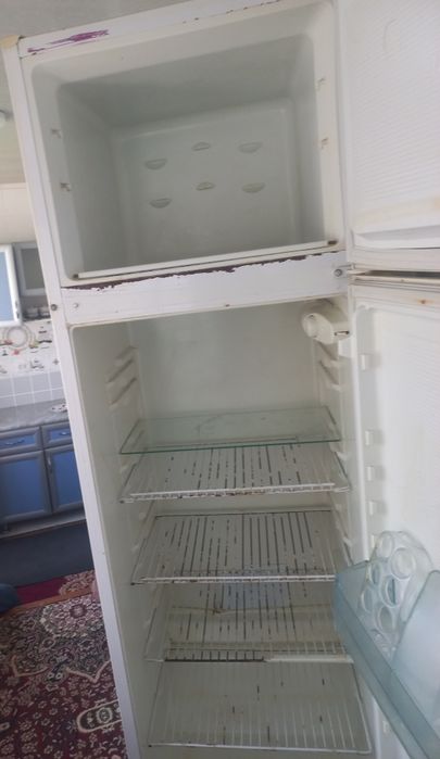 Muzlatkich sotiladi zapchastka