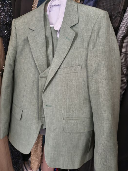 Costum băiat mărimea 8 ani