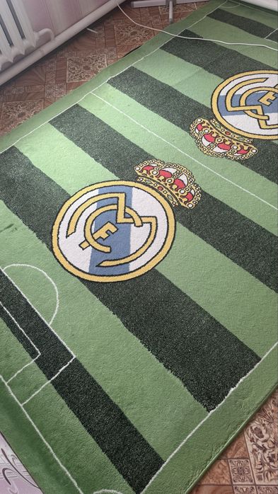 Продам ковер в хорошем состоянии