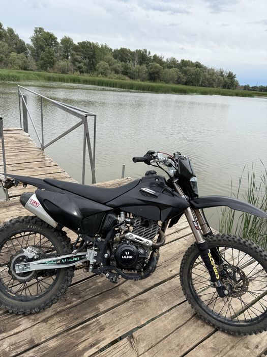 Ular m7 cb250-f.