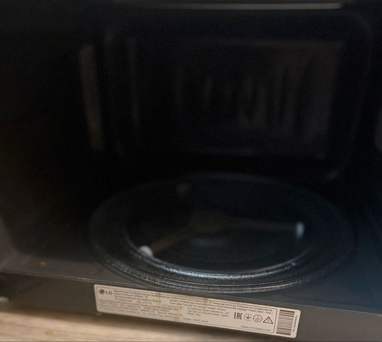 Продам микроволновку lg