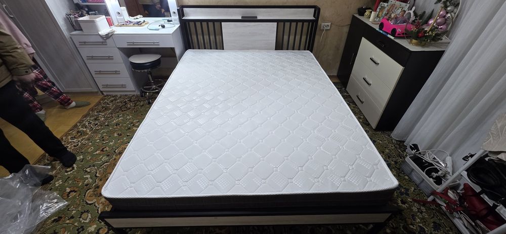 Металлические двуспальная кровать МОДЕЛЬ.  (COMFORT)