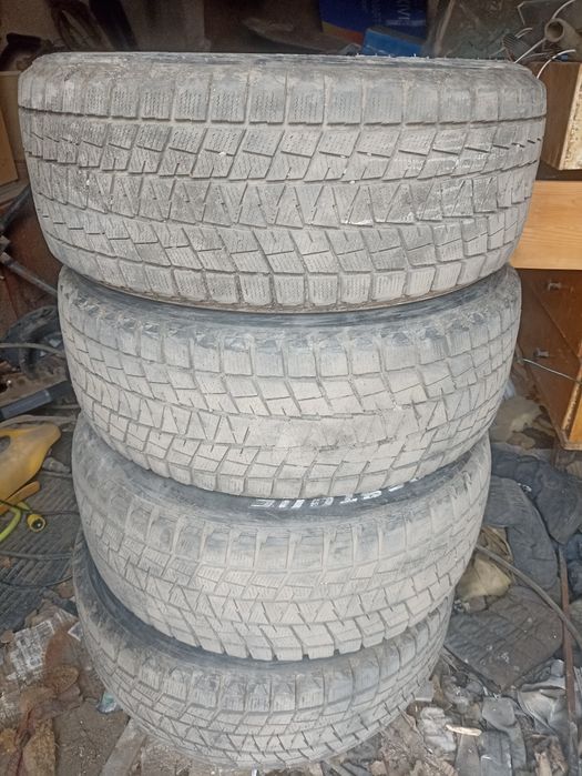 Продам резину на 255/55/18