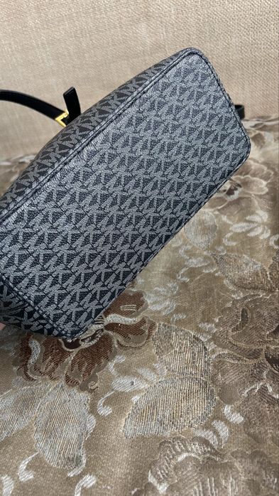 Продаи люкс сумку от MK