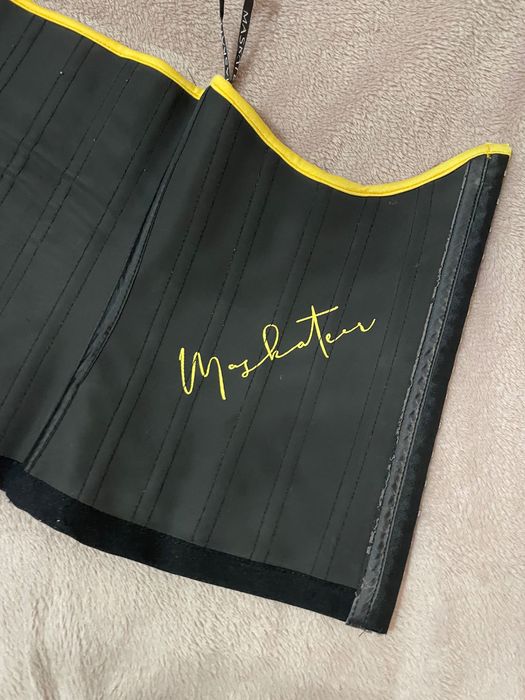 Корсет на Maskateer