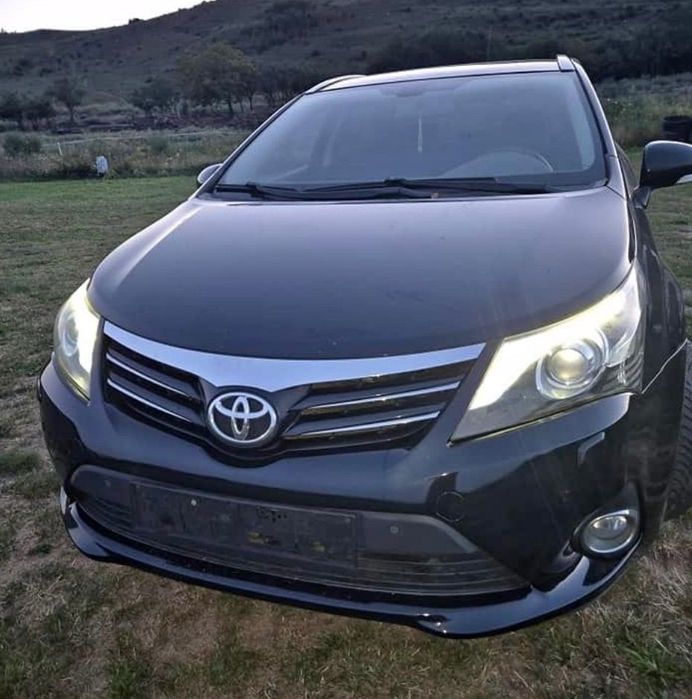 DEZMEMBREZ Piese Auto Toyota Avensis Motor 2.0 Diesel Euro 5 pompa injectie set injectoare injector turbina compresor clima AC Alternator Cutie viteze Manuala Fata completa Bara Fata spate Capota Far Aripa