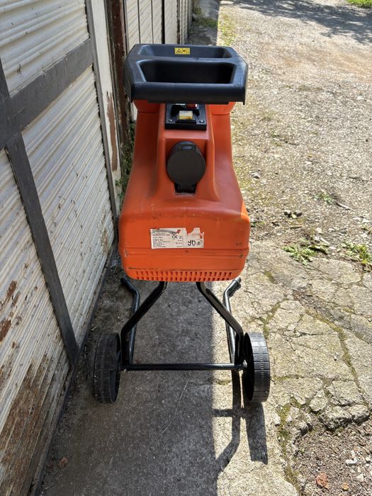 Валцова самопридърпваща дробилка 2500W