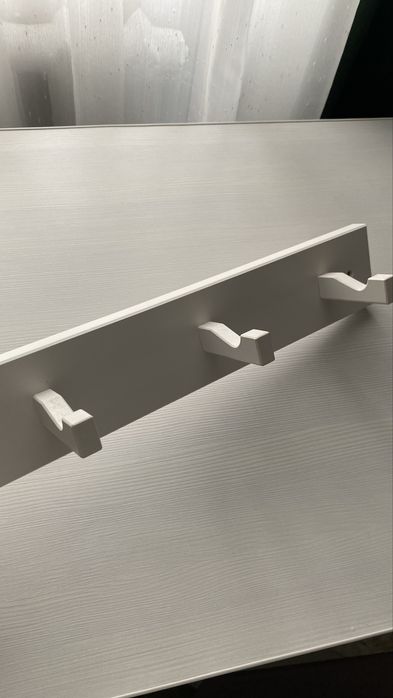 Продам вешалки в прихожую