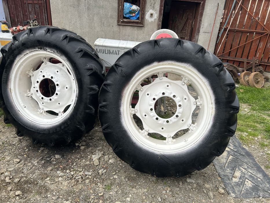 Genti cu cauciucuri pe 30