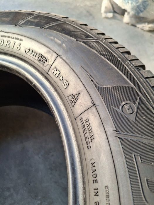 2 Anvelope  de iarnă  215 60 r16 Dunlop