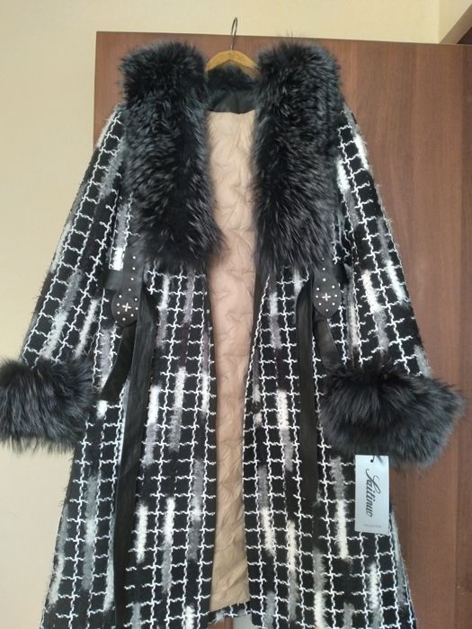 Продам пальто зим. новое 2 шт.не дорого