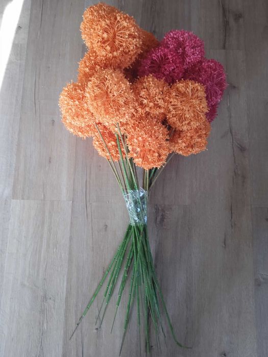 Продам цветы пластик