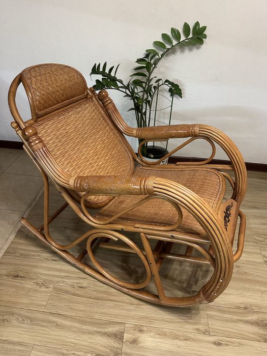 Продам кресло-качалку