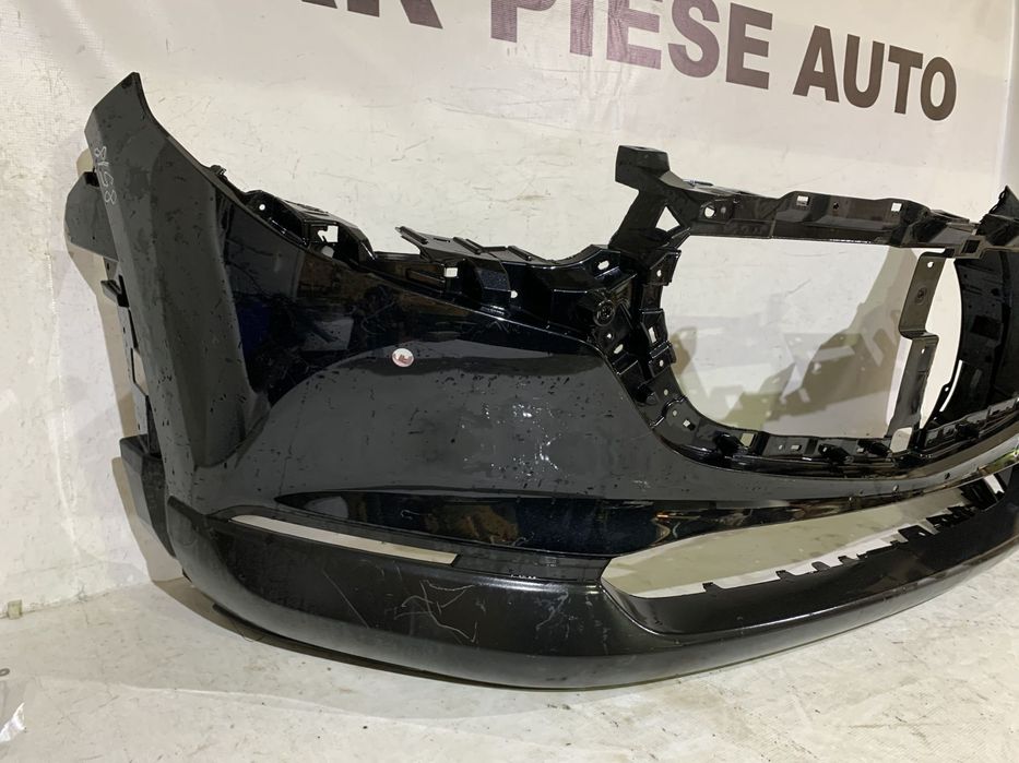 Bara fata Mazda CX30, 2019, 2020, 2021, 2022, 2023, 2024, cod origine OE DFR5-50031, cu gauri pentru senzori de parcare (4). In stare foarte buna.