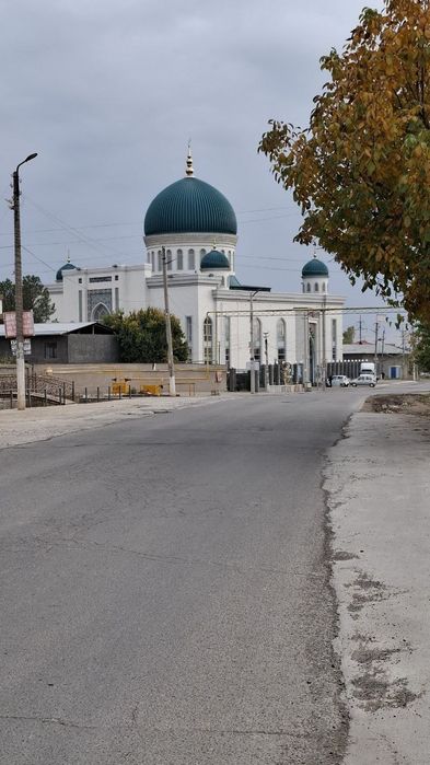 8 etajlik dŏmni 2 etajida 4 honalik kvartira sotiladi