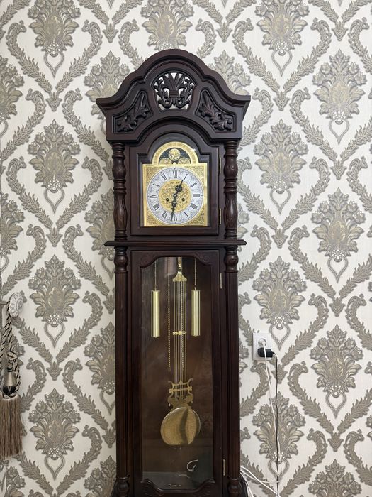 продам напольные часы
