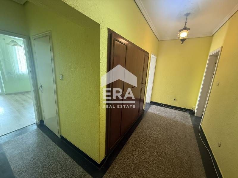 Четиристаен апартамент на ул. "Николаевска"