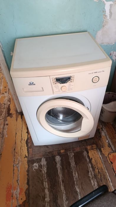 Продам стиральную машину
