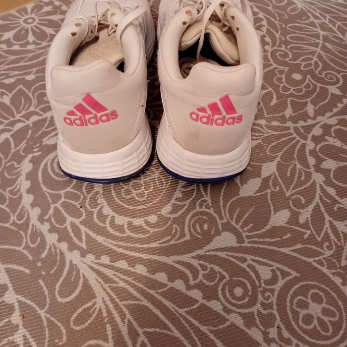 Кроссовки  адидас