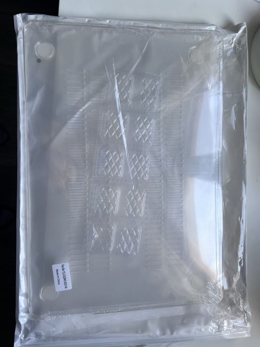 Прозрачен калъф за Macbook