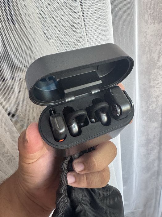 Продам Hollyland Lark M2S Ultimate Combo черный