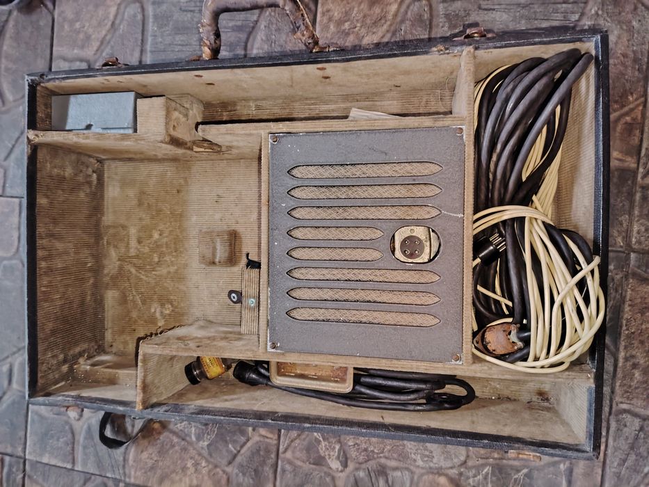 Proiector film Bell & Howell Anii 40