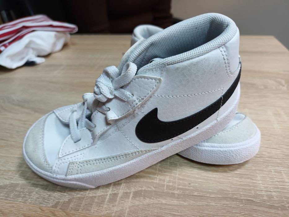 Adidasi copii Nike Albi