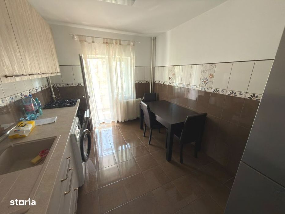 Apartament 3 camere, 2 bai, 76 mp, zona Marasesti