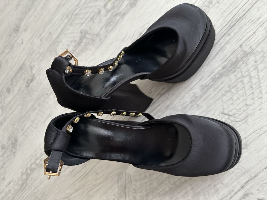 Продам туфли черные