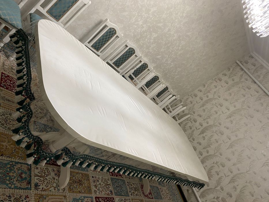 Стол и стулья.12.шт