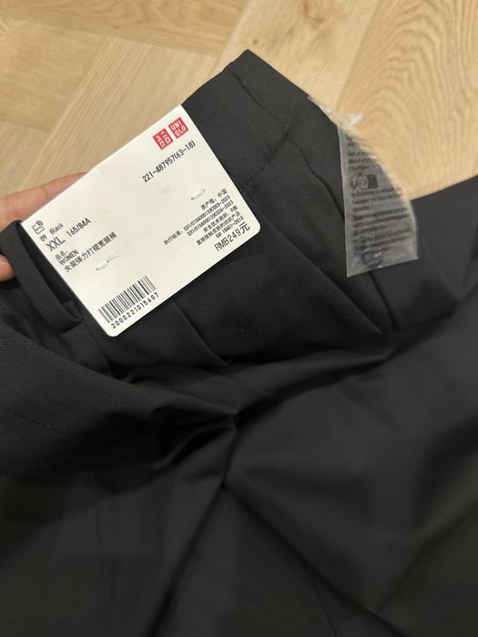Брюки Uniqlo черные