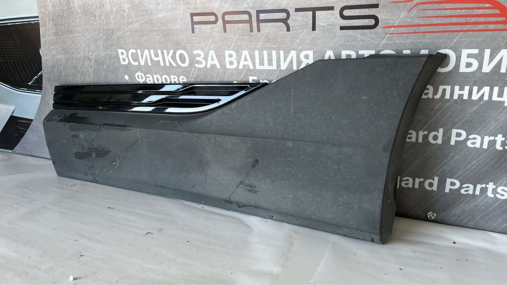2 броя лява Странични лайстни Audi E-tron 2019-