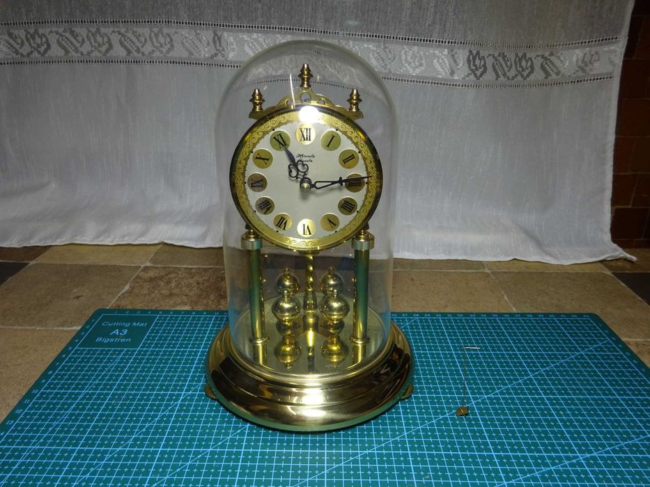 Ceas de masa Hettich quartz / miscare cu fir torsiune /defect