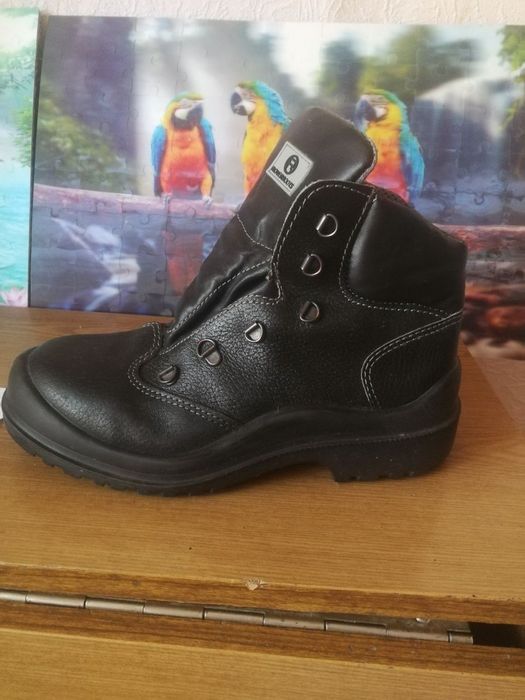 Продам мужские сапоги