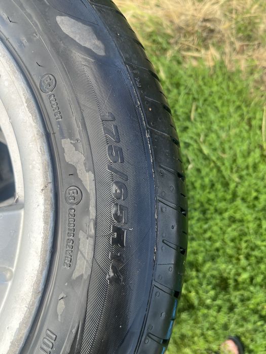 Диск с шинами 175/65/14