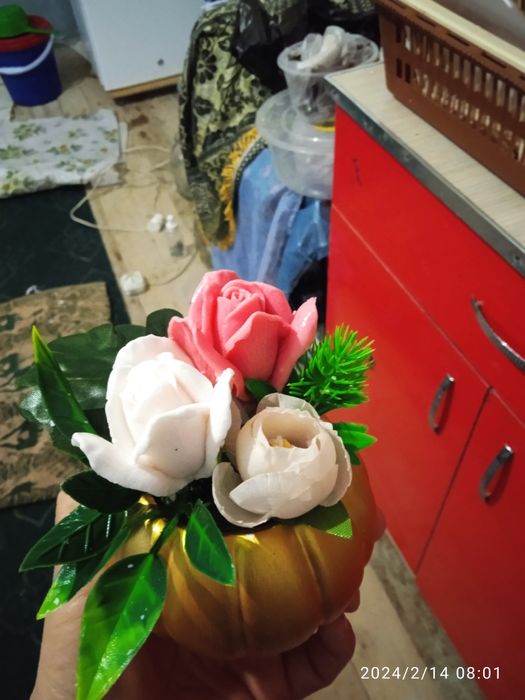 Чиройли ясалган гуллар хушбуй