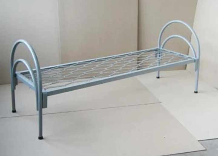Металлический кровать