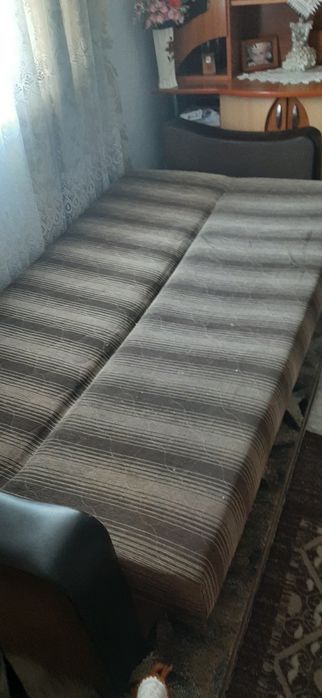 Canapea extensibila maro