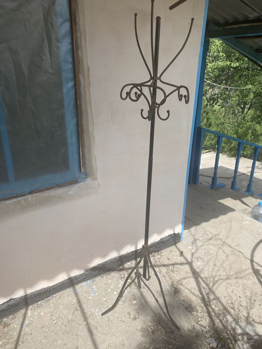 Кованная вешалка