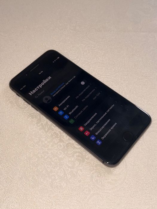 iPhone 8 plus в идеальном состояний
